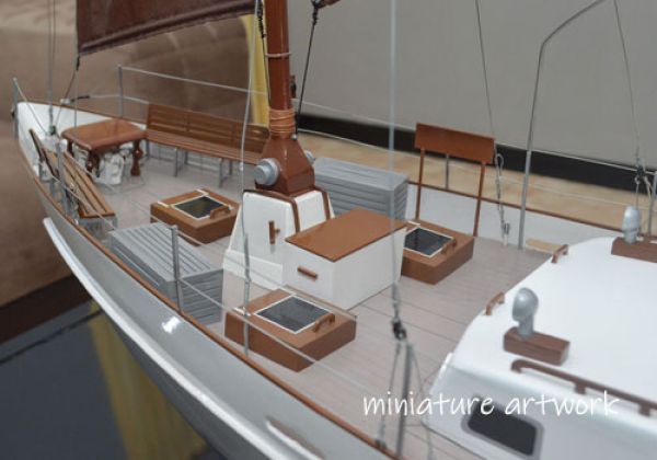 Miniatur Kapal Yacht Raden Mas