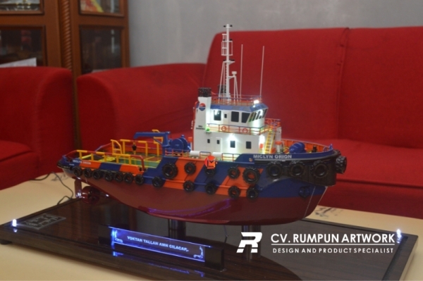 Miniatur Kapal Tugboat Miclyn Orion