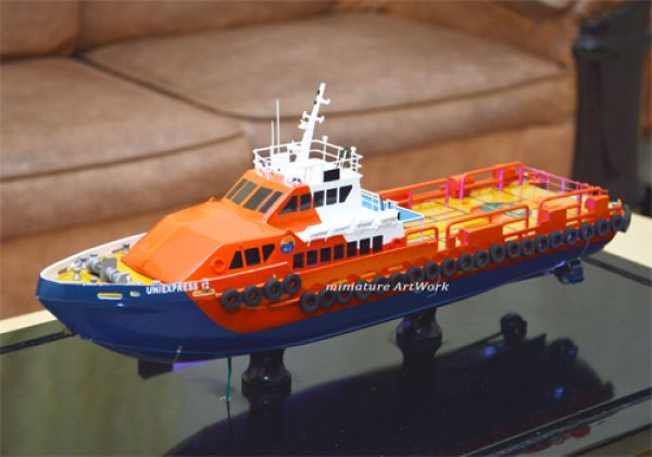 Kapal Crewboat Uni Express 12
