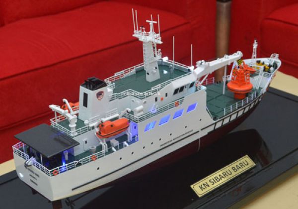 Miniatur Kapal Survey KIP