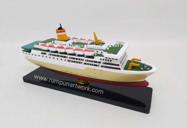 Miniatur Kapal Pelni 14cm