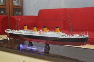 Miniatur Kapal Pesiar Titanic