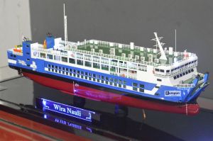 Miniatur Kapal RORO Wira Nauli