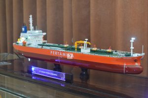 Miniatur Kapal Tanker Sanggau