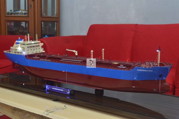 Miniatur Kapal Tanker Chemtrans Riga