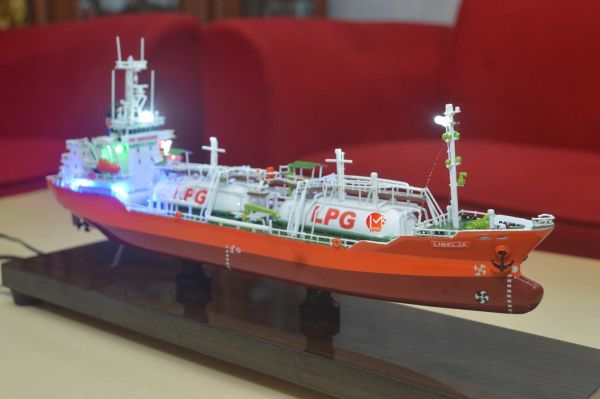Miniatur Kapal Tanker Libelja