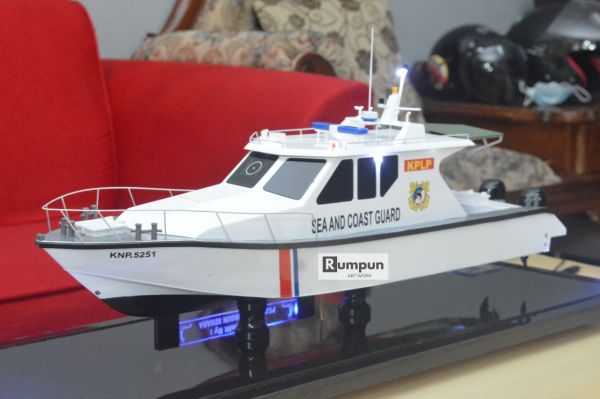 Miniatur Kapal Survey Boat KPLP